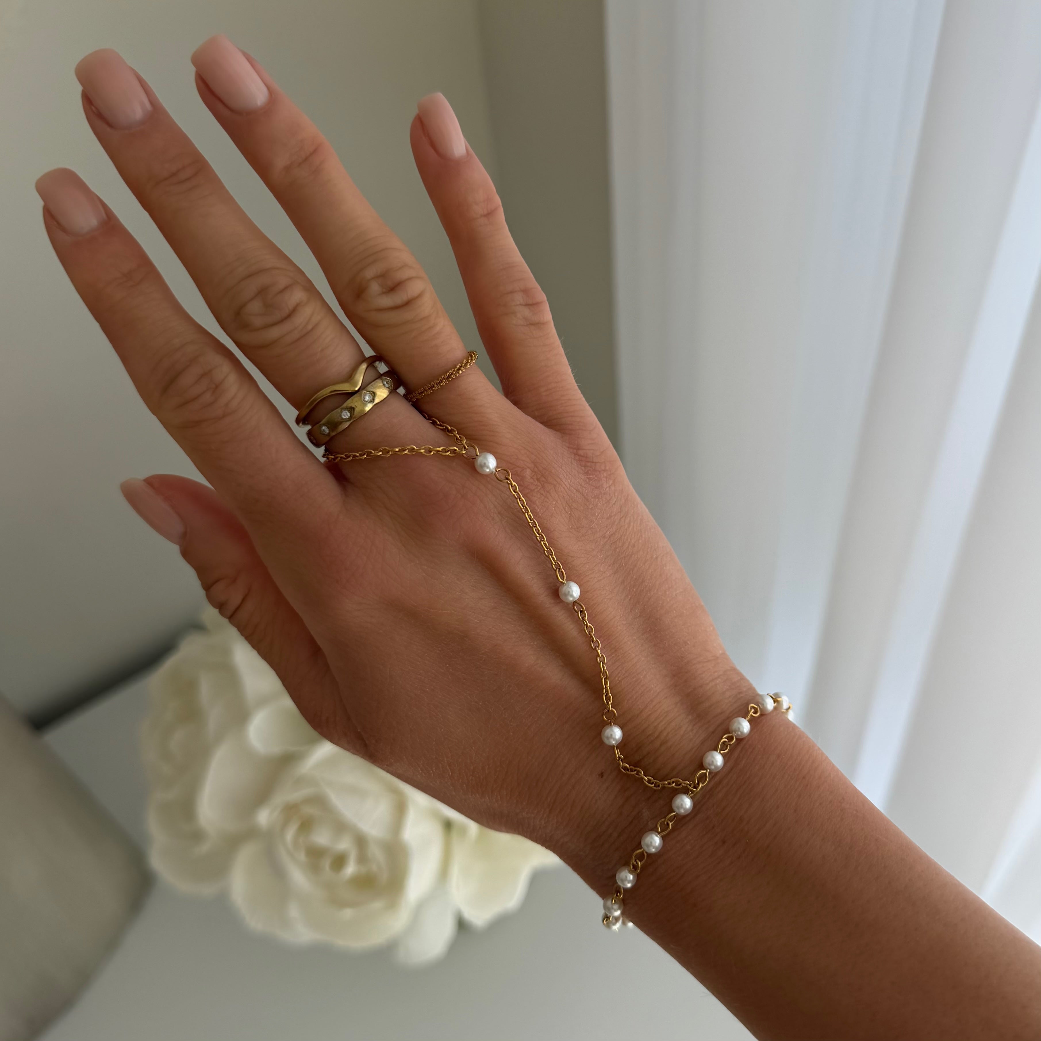 Daphne Hand Chain - EVRYJEWELS