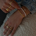 Girly Pearly Bracelet