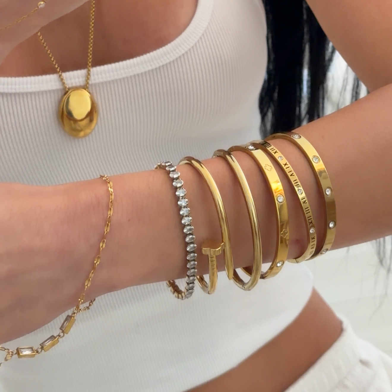 Roman Darling Bangle